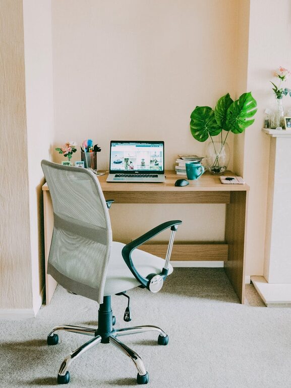 Tips for Organizing a Small Home Office to Boost Productivity and Comfort